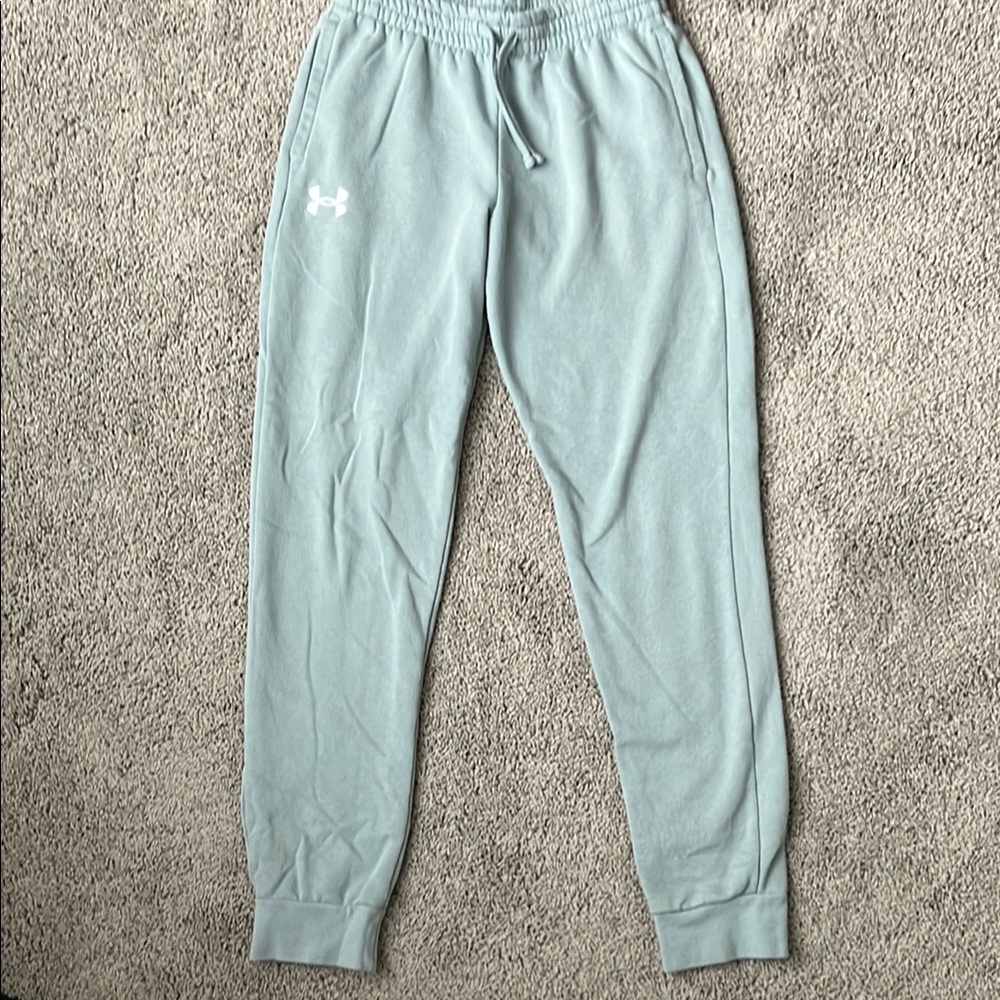 Under Armour Kids Joggers - size large